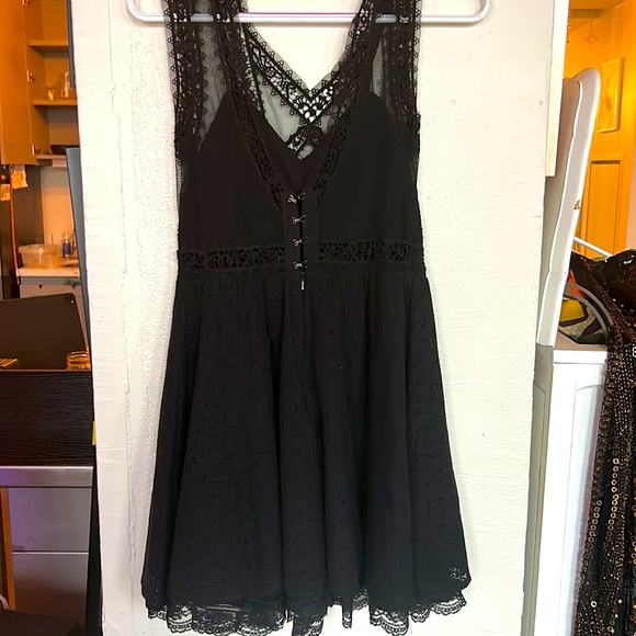 Free People - Picture 2 of 3